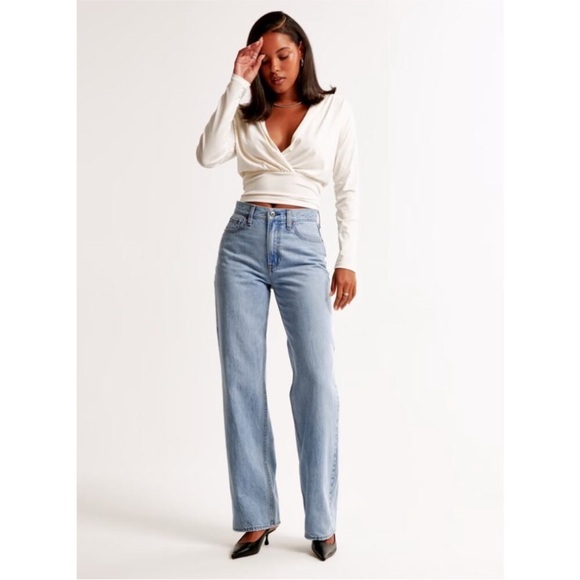 Abercrombie Loose High Rise Jeans Light Wash 31 - Picture 1 of 14